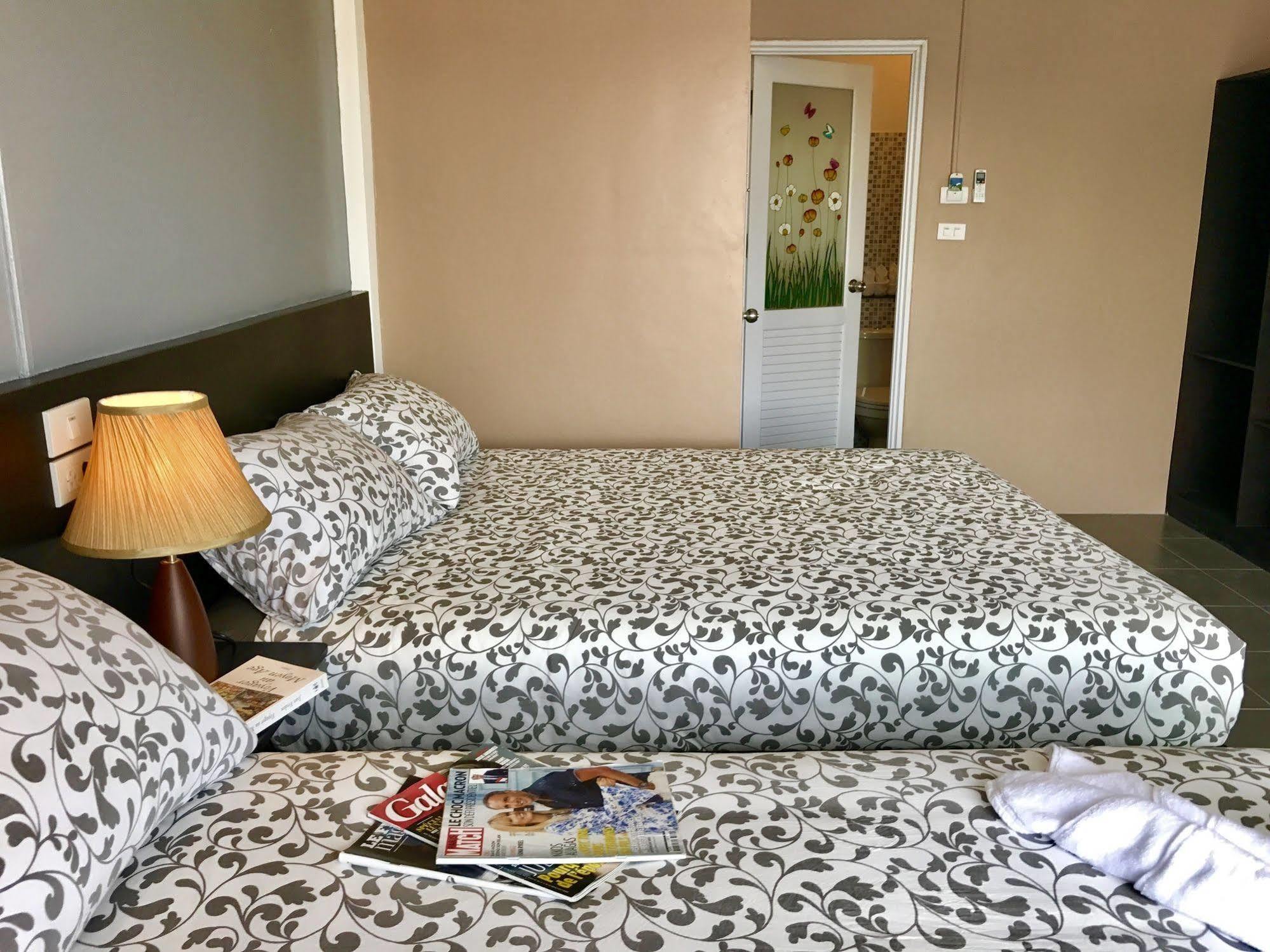 The Beach Cha Am Residence Ча Ам Екстериор снимка
